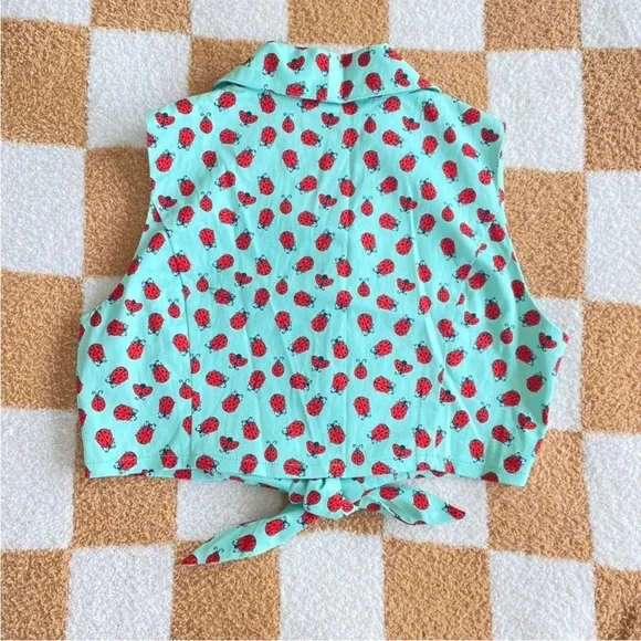 NWOT Voodoo Vixens Ladybug Pin Up Girl Tie Crop Top / Size XL - Picture 2 of 4